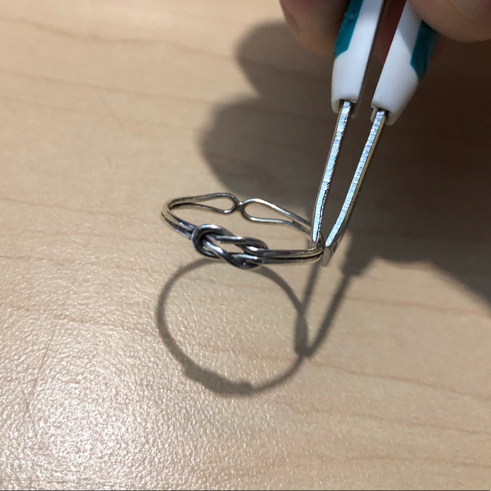 sterling silver knot ring (size 8) - Picture 3 of 8